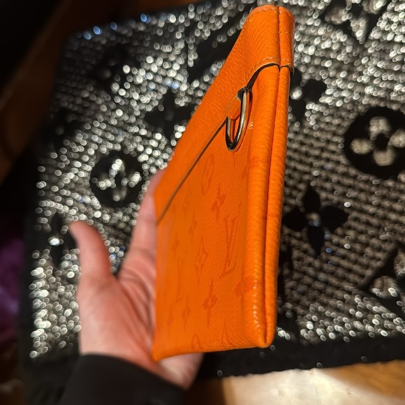 Men’s or Women’s Tiagrama Louis Vuitton Pochette holder and pouch! Comes w Box! - Picture 9 of 17